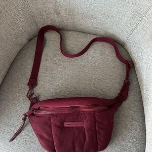 Nylon Sidekick in Berry - Poppy and Peonies